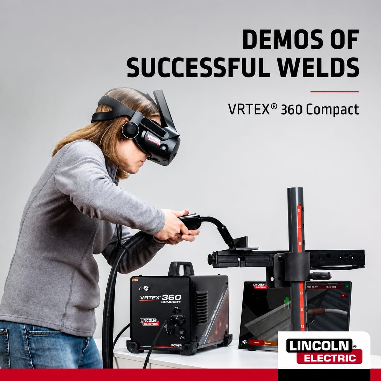 Trainee using VRTEX 360 Compact